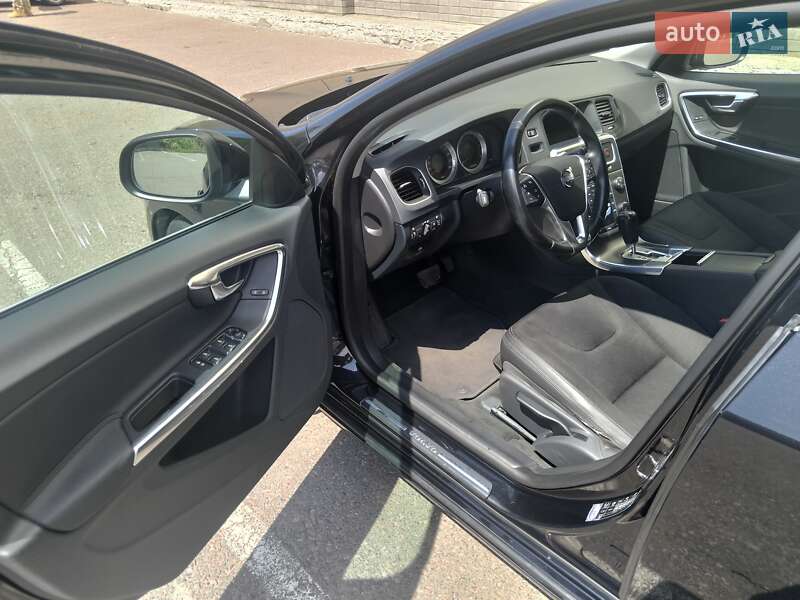 Універсал Volvo V60 2012 в Рівному