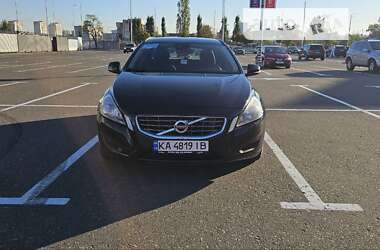 Універсал Volvo V60 2011 в Києві