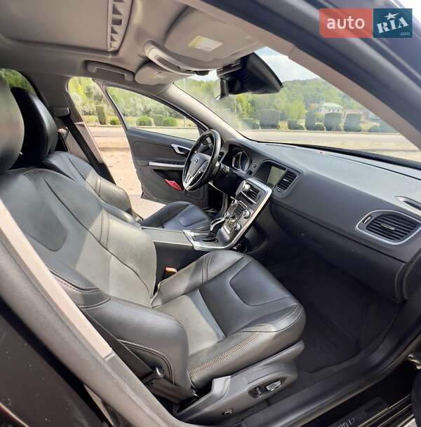 Універсал Volvo V60 2015 в Дніпрі фото 5 Універсал Volvo V60 2015 в Дніпрі