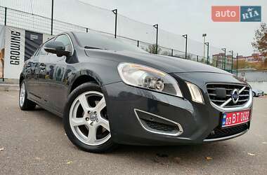 Volvo V60 2011