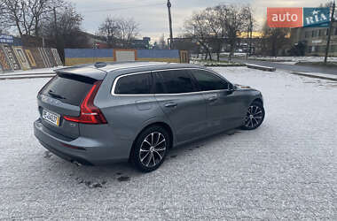 Універсал Volvo V60 2020 в Чернівцях