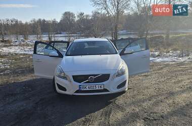 Volvo V60 2011 Volvo V60 2011