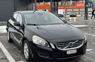 Універсал Volvo V60 2010 в Луцьку