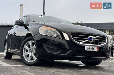 Універсал Volvo V60 2010 в Луцьку