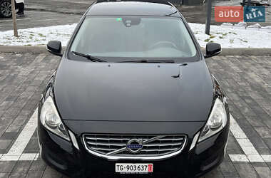 Універсал Volvo V60 2010 в Луцьку