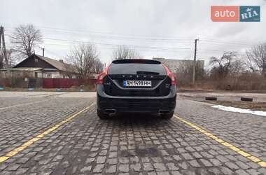 Универсал Volvo V60 2014 в 