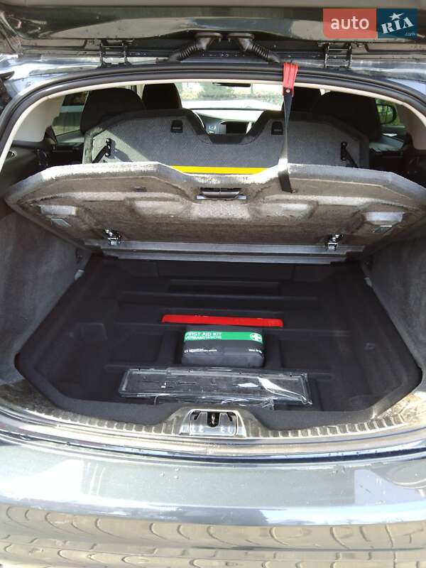 Универсал Volvo V60 2013 в Киеве фото 16 Универсал Volvo V60 2013 в Киеве