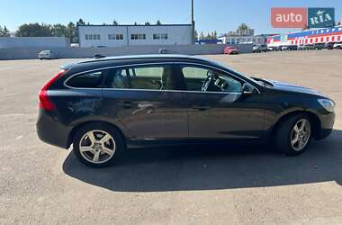 Универсал Volvo V60 2010 в 