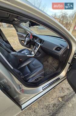 Универсал Volvo V60 2016 в 