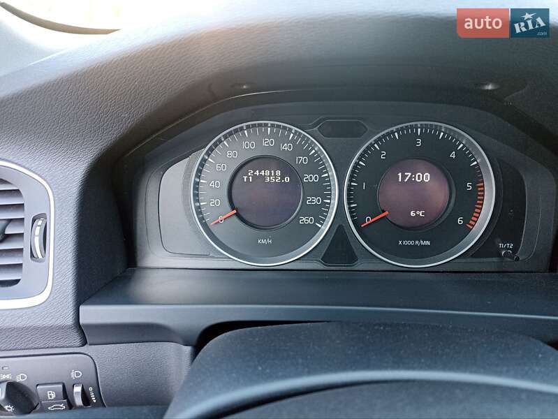 Универсал Volvo V60 2012 в Сарнах фото 10 Универсал Volvo V60 2012 в Сарнах