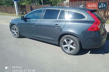 Универсал Volvo V60 2011 в 