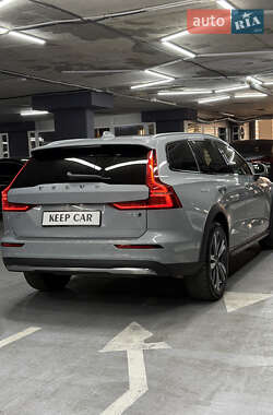 Универсал Volvo V60 2024 в 