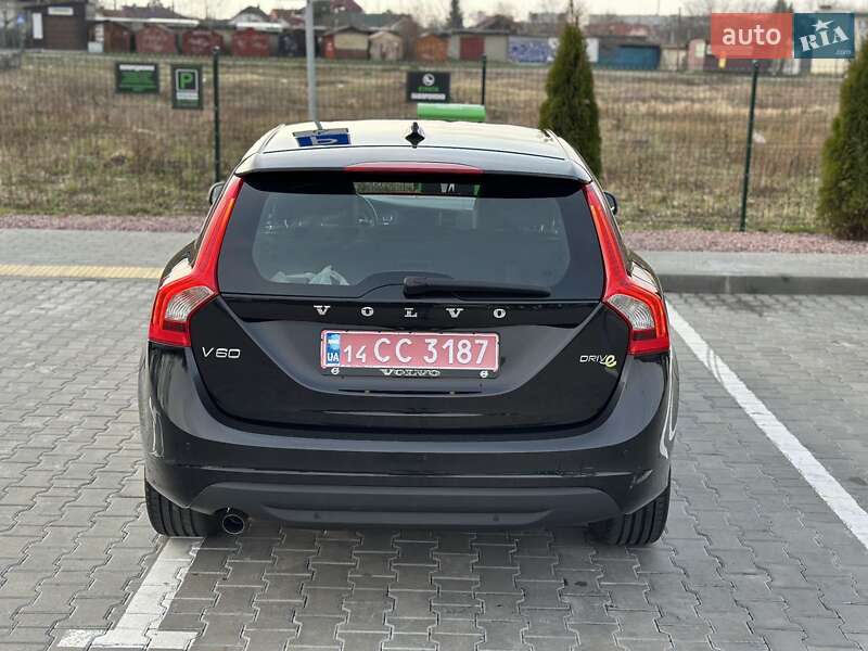 Універсал Volvo V60 2012 в Стрию
