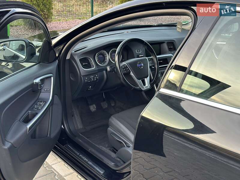 Універсал Volvo V60 2012 в Стрию