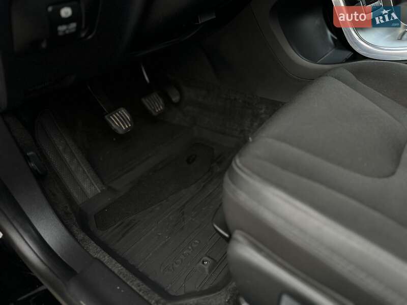 Універсал Volvo V60 2012 в Стрию