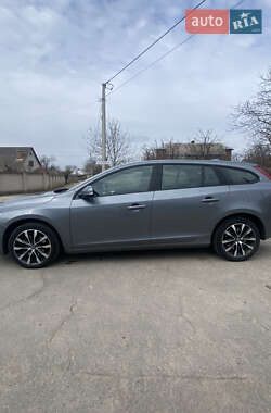 Универсал Volvo V60 2017 в 