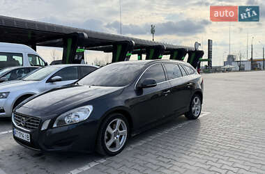 Универсал Volvo V60 2011 в 