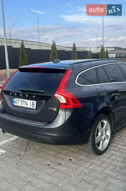 Универсал Volvo V60 2011 в 