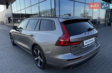 Универсал Volvo V60 2021 в 