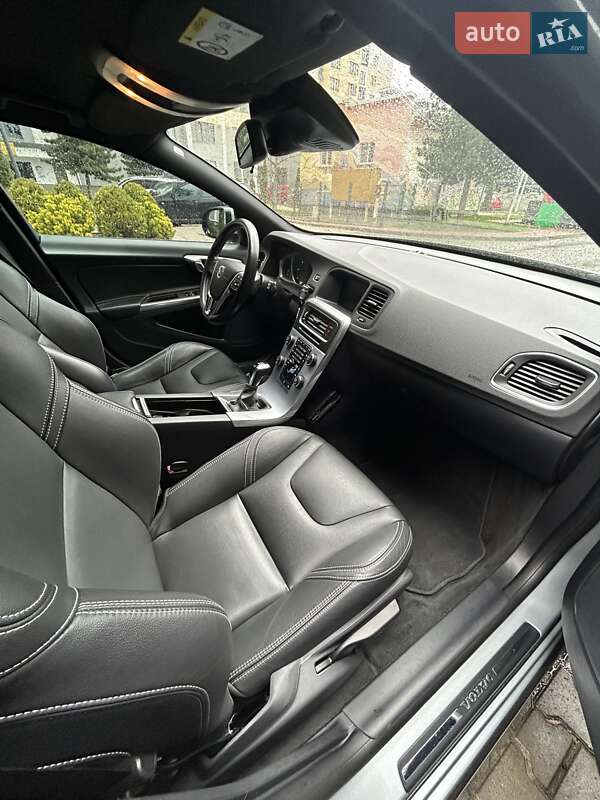 Універсал Volvo V60 2018 в Івано-Франківську