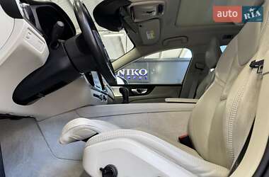Универсал Volvo V60 2019 в 