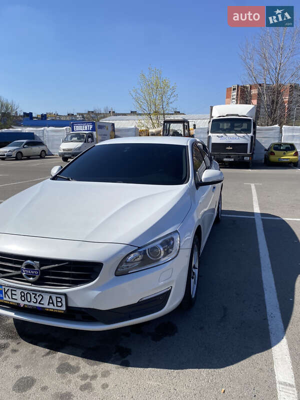 Универсал Volvo V60 2015 в Днепре фото 2 Универсал Volvo V60 2015 в Днепре