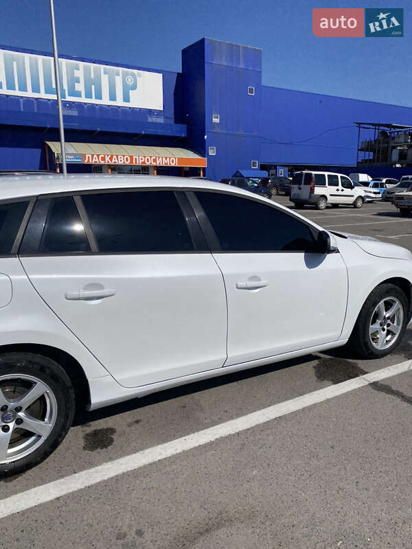 Универсал Volvo V60 2015 в Днепре фото 9 Универсал Volvo V60 2015 в Днепре