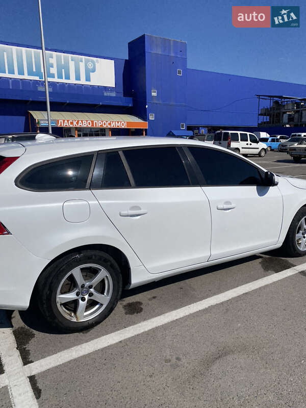 Универсал Volvo V60 2015 в Днепре фото 8 Универсал Volvo V60 2015 в Днепре