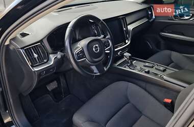 Универсал Volvo V60 2019 в 