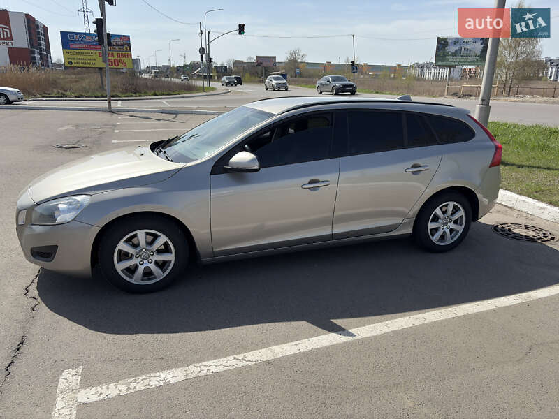 Универсал Volvo V60 2011 в Луцке