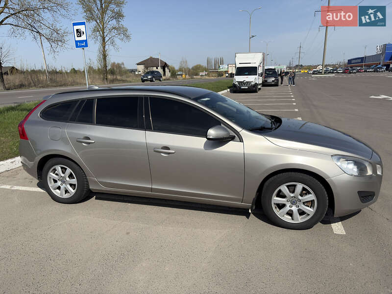 Универсал Volvo V60 2011 в Луцке