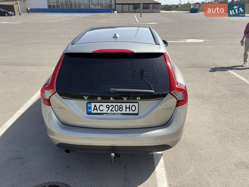 Универсал Volvo V60 2011 в Луцке