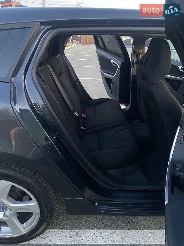 Універсал Volvo V60 2011 в Києві