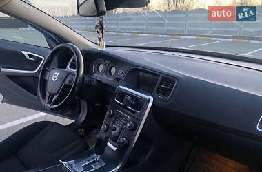 Универсал Volvo V60 2011 в 