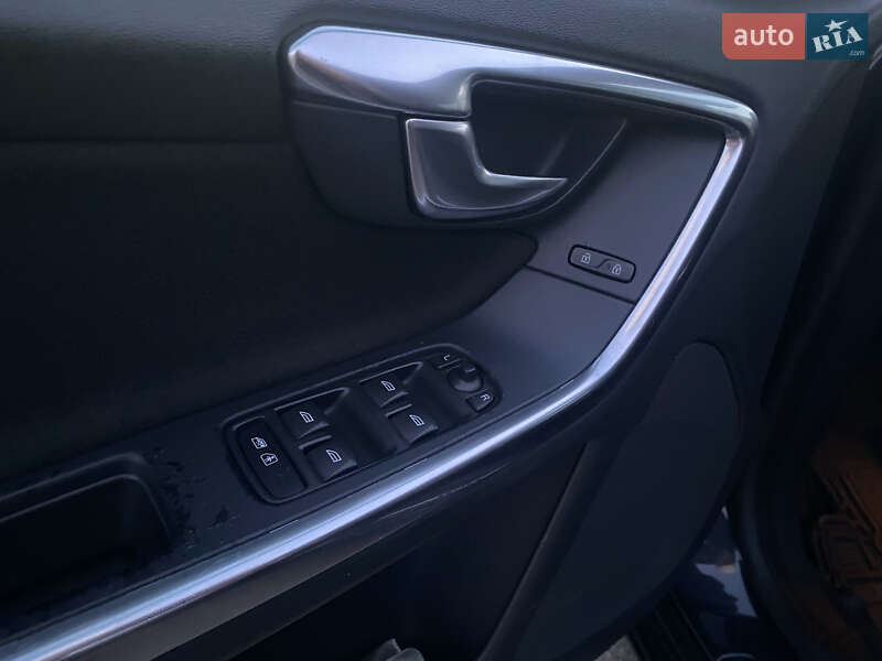 Універсал Volvo V60 2011 в Києві