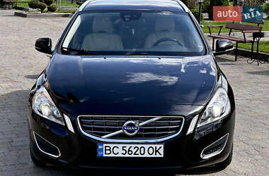 Универсал Volvo V60 2010 в 