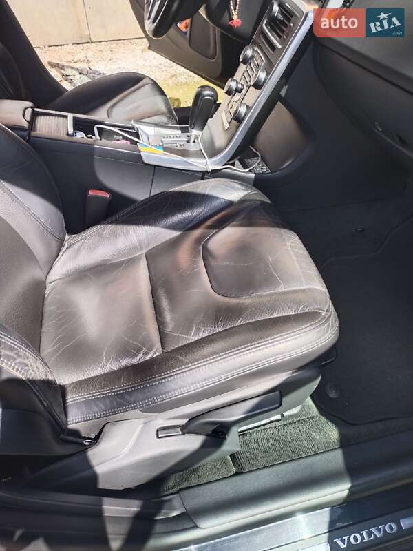 Универсал Volvo V60 2012 в Львове
