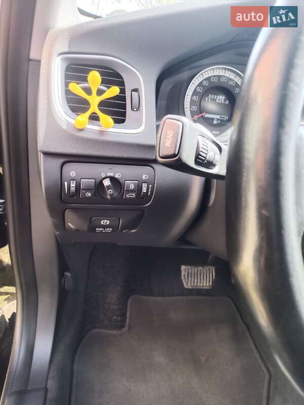 Универсал Volvo V60 2012 в Львове