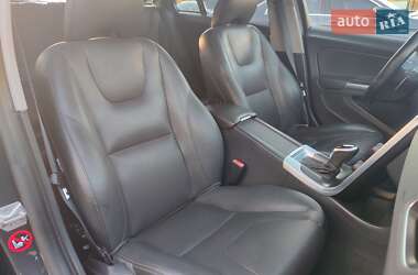 Универсал Volvo V60 2014 в 