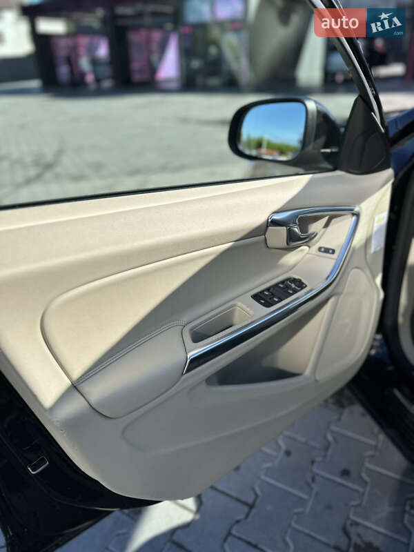 Универсал Volvo V60 2012 в Львове