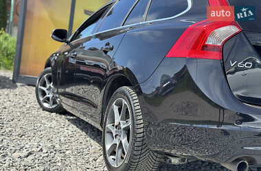 Универсал Volvo V60 2014 в 