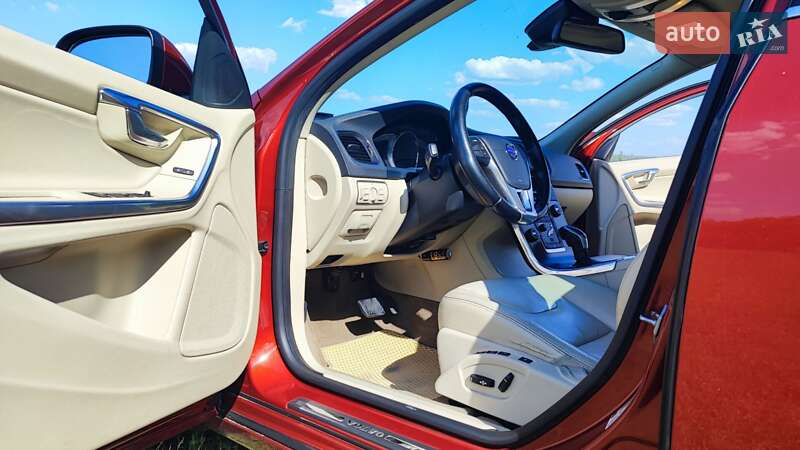 Универсал Volvo V60 2013 в Одессе