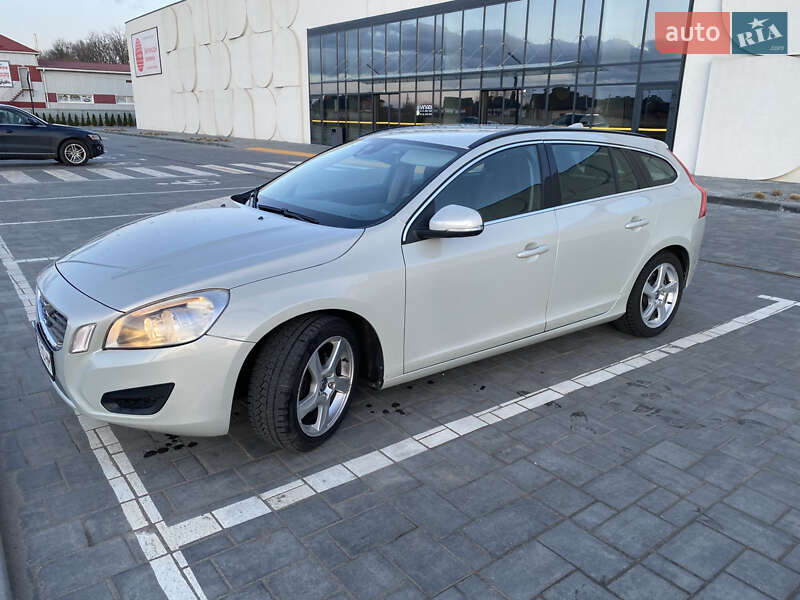 Универсал Volvo V60 2011 в Луцке фото 4 Универсал Volvo V60 2011 в Луцке