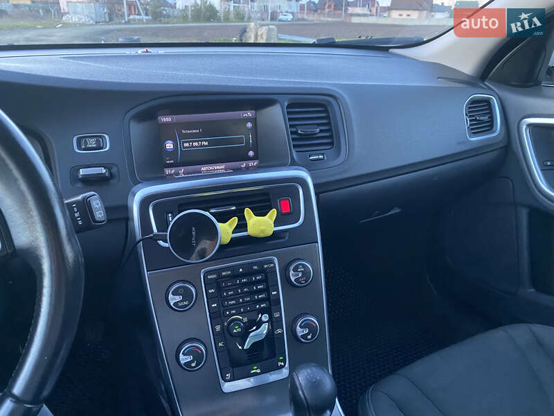 Универсал Volvo V60 2011 в Луцке фото 9 Универсал Volvo V60 2011 в Луцке
