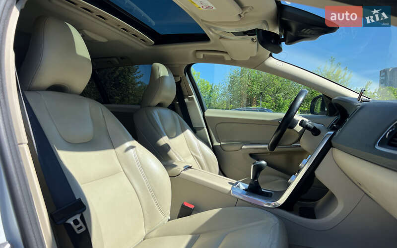 Универсал Volvo V60 2016 в Львове