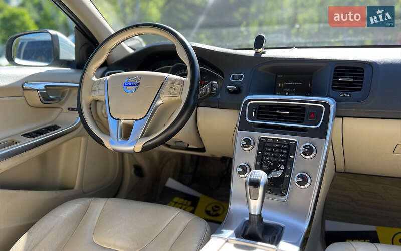 Универсал Volvo V60 2016 в Львове