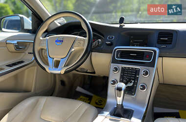 Универсал Volvo V60 2016 в 