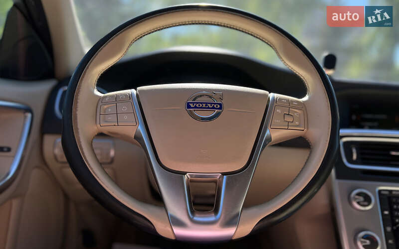 Универсал Volvo V60 2016 в Львове