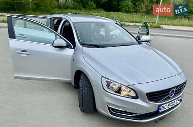 Универсал Volvo V60 2016 в 