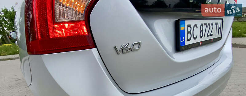 Универсал Volvo V60 2016 в Львове фото 17 Универсал Volvo V60 2016 в Львове